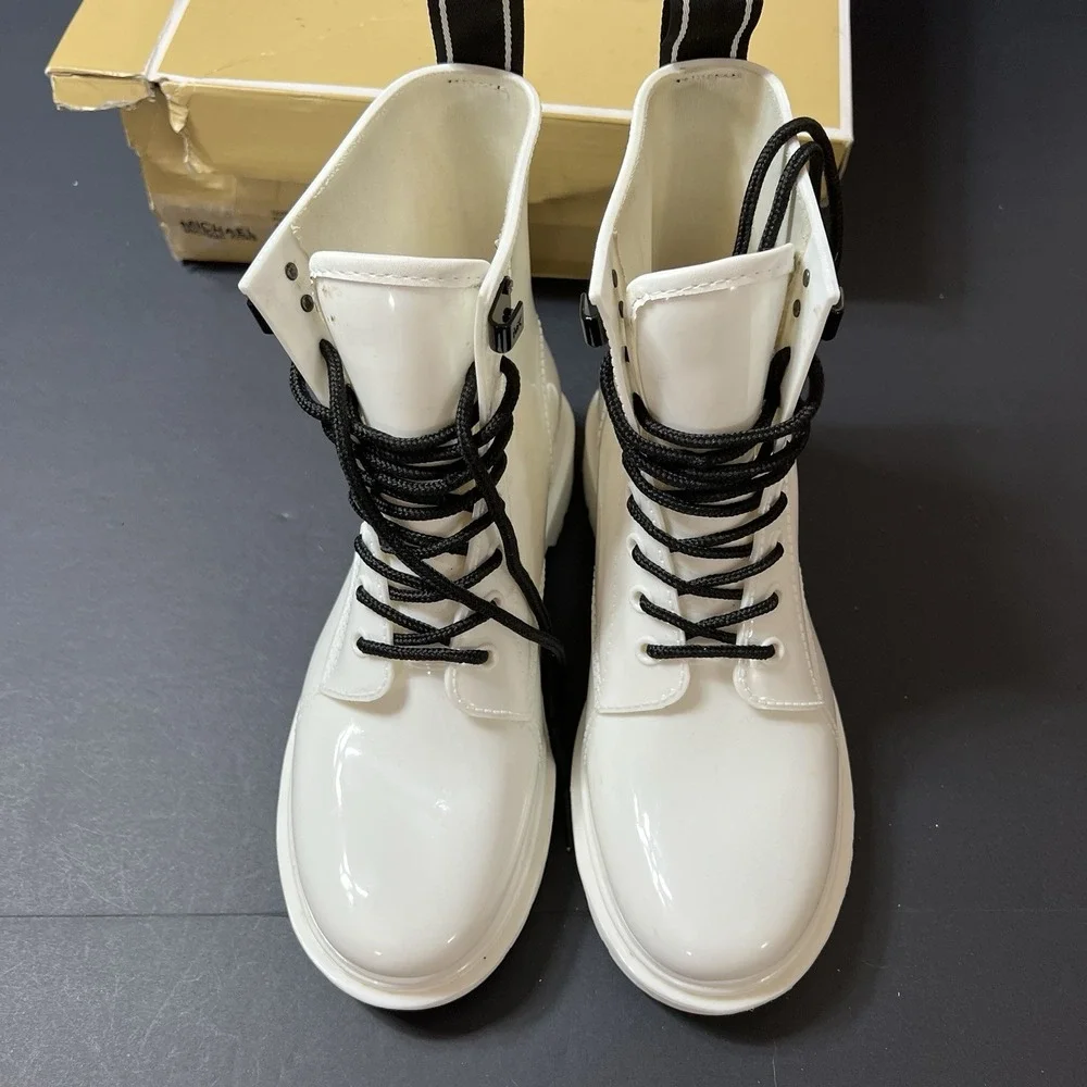 Michael Kors White Patent Leather Lace Up Boots Size 8M Grunge Rock Goth Biker